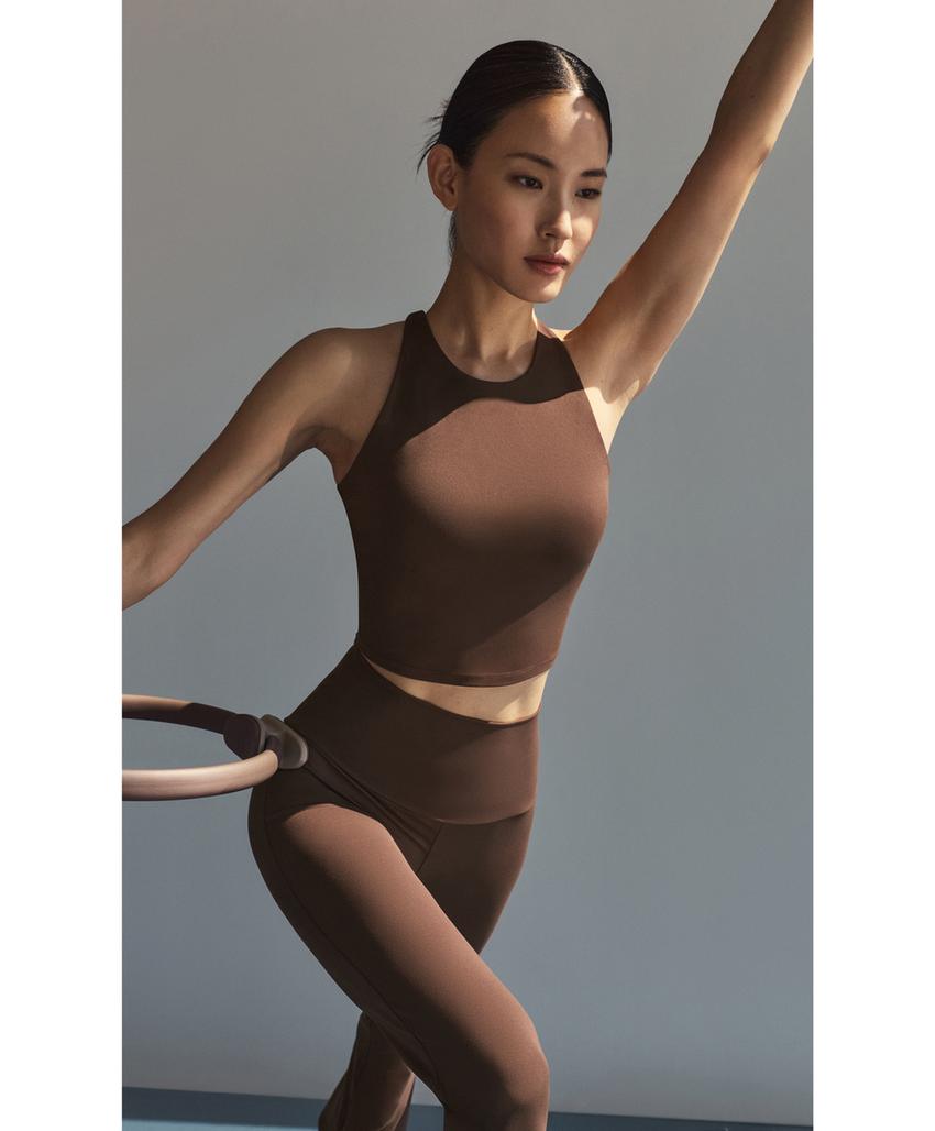 Топ Comfortlux с бретелями и чашками