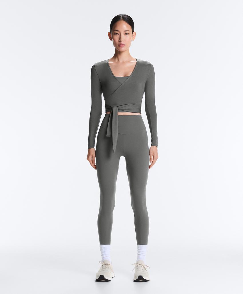 Футболка на запах из смесового лиоцелла