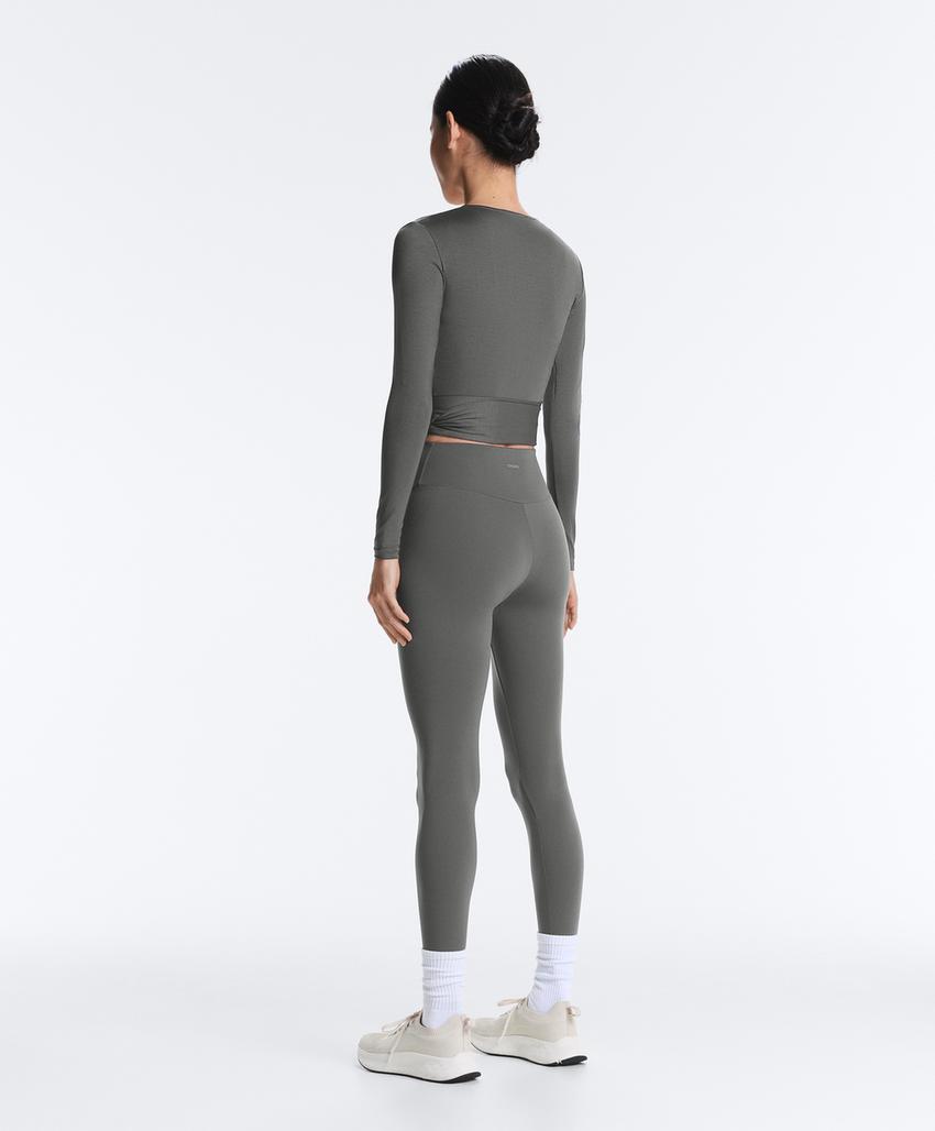 Футболка на запах из смесового лиоцелла