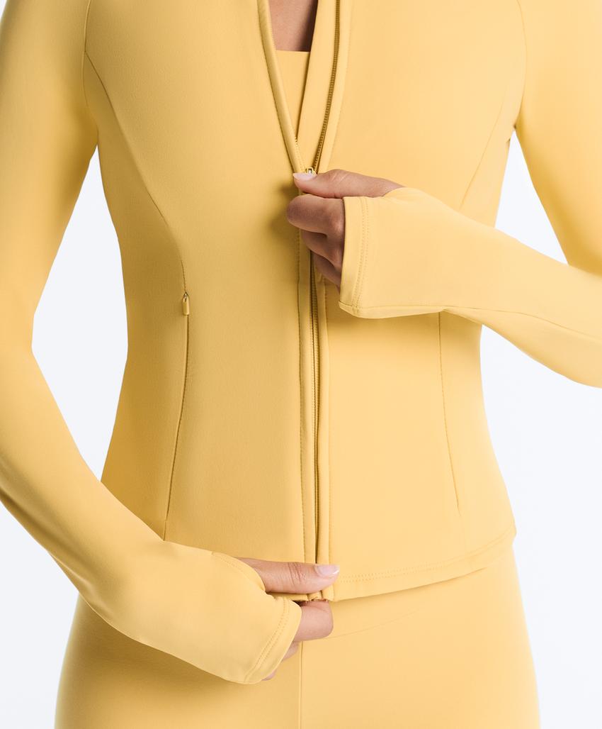 Легкая и теплая высокотехнологичная куртка