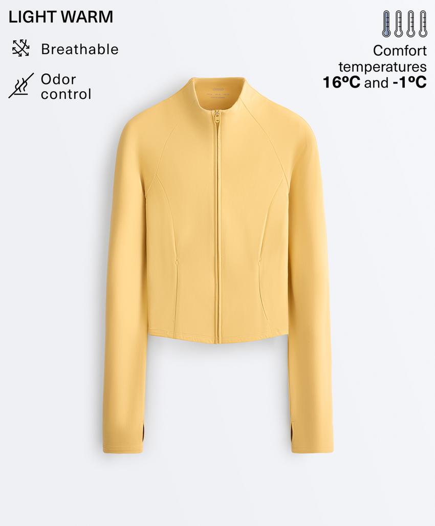 Легкая и теплая высокотехнологичная куртка