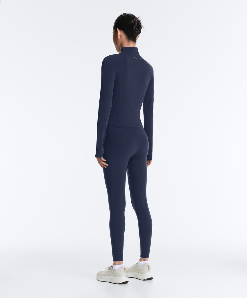 Легкая и теплая высокотехнологичная куртка