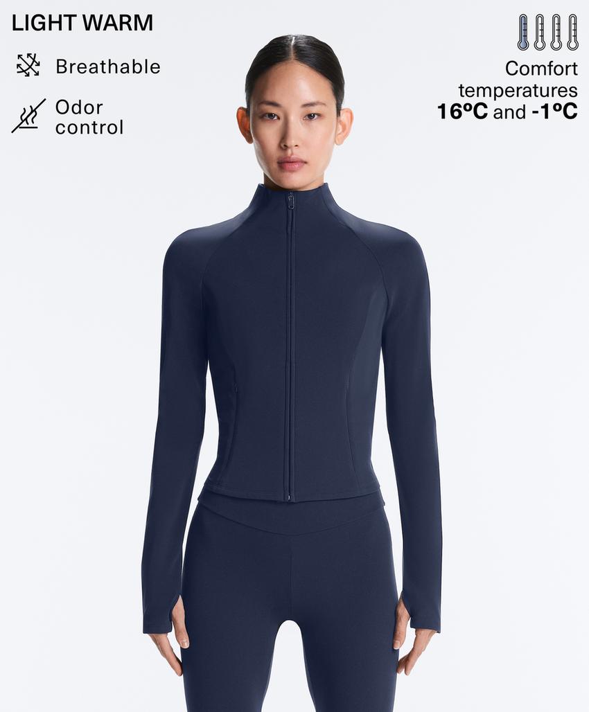 Легкая и теплая высокотехнологичная куртка