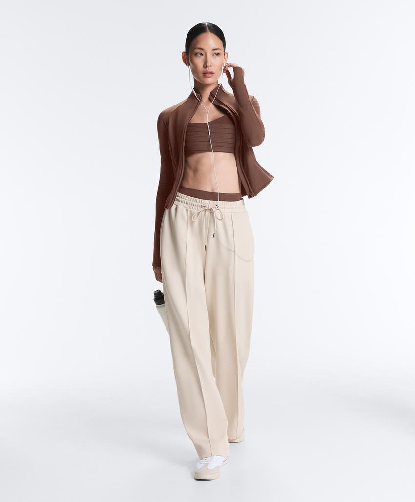 Легкая и теплая высокотехнологичная куртка