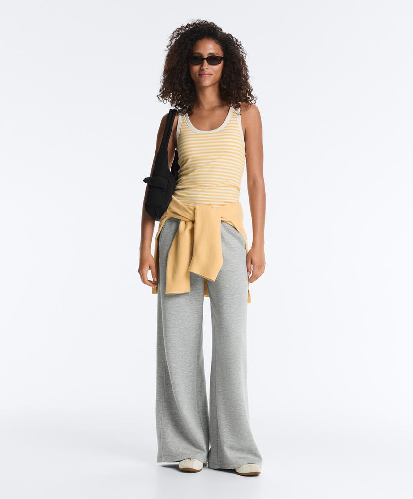 Удлиненный Майка - топ в рубчик с круглым вырезом из модала