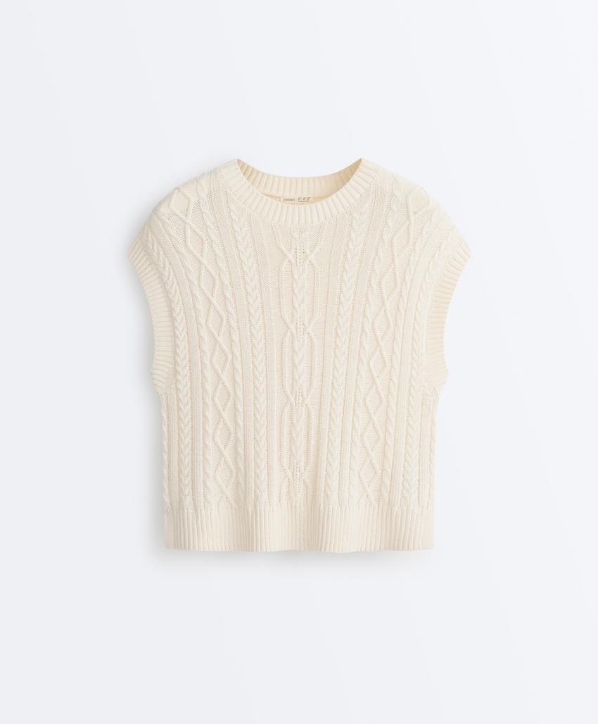 Жилет с круглым вырезом и узором «косы»