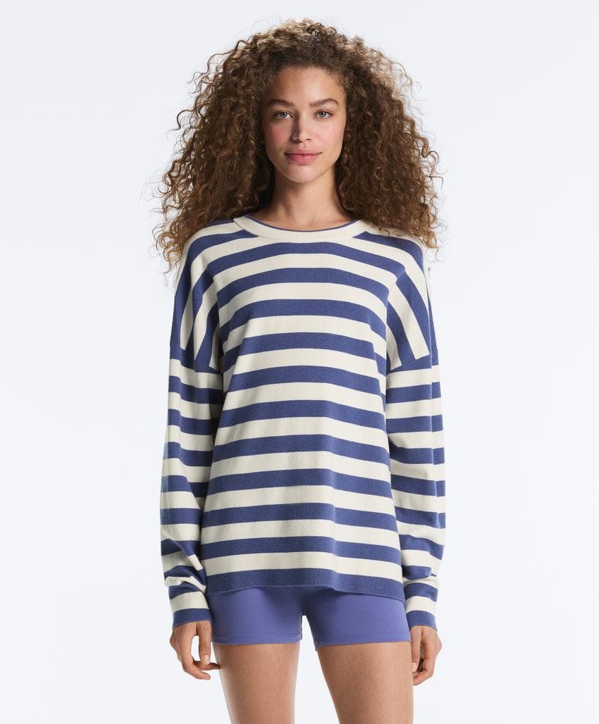 Трикотажный свитер в полоску