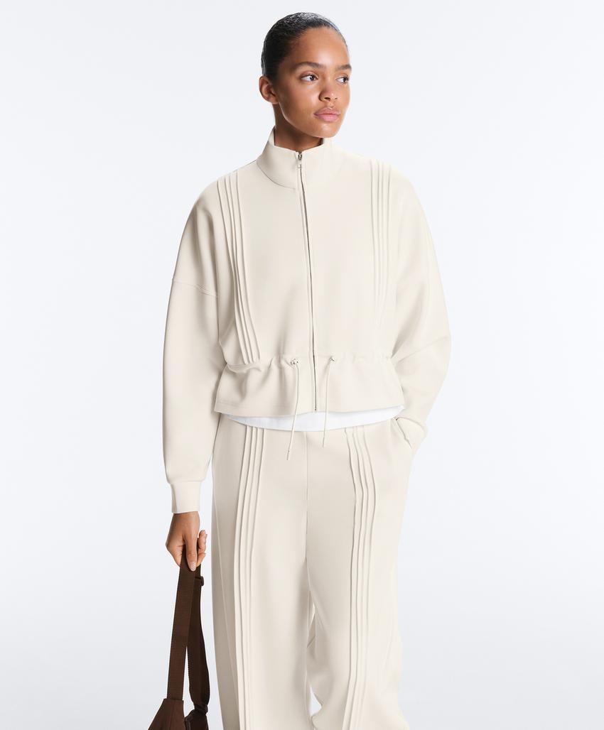 Куртка с модалом, мягкая на ощупь, с окантовкой