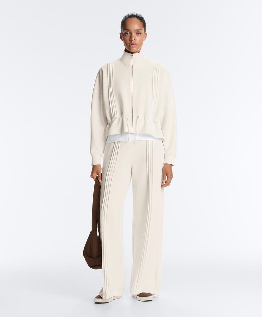 Куртка с модалом, мягкая на ощупь, с окантовкой