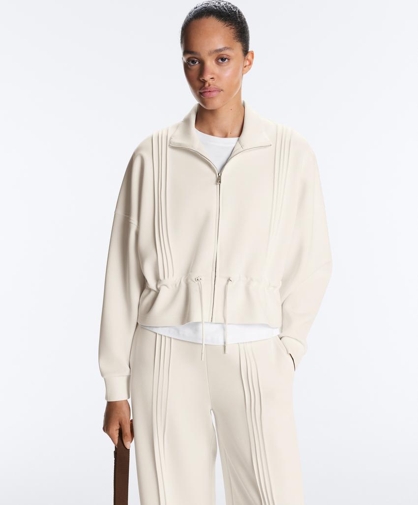 Куртка с модалом, мягкая на ощупь, с окантовкой