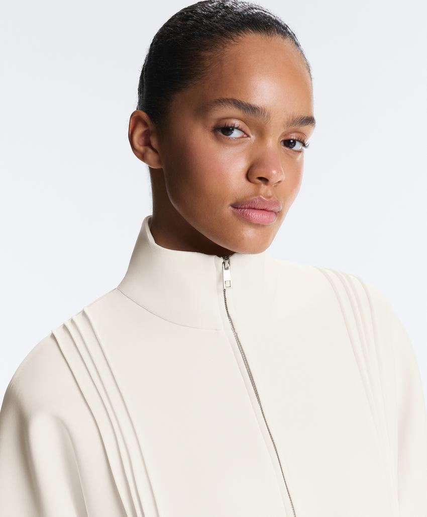 Куртка с модалом, мягкая на ощупь, с окантовкой