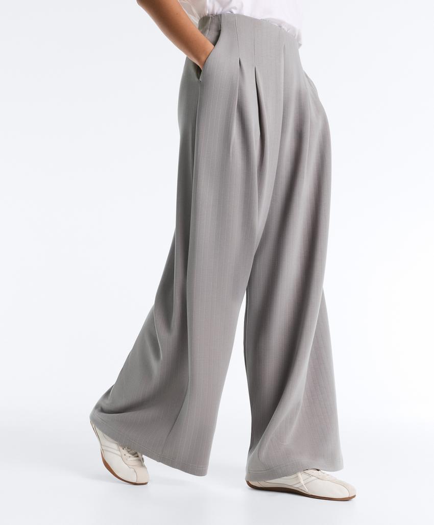 Длинные плиссированные брюки из мягкого модального материала