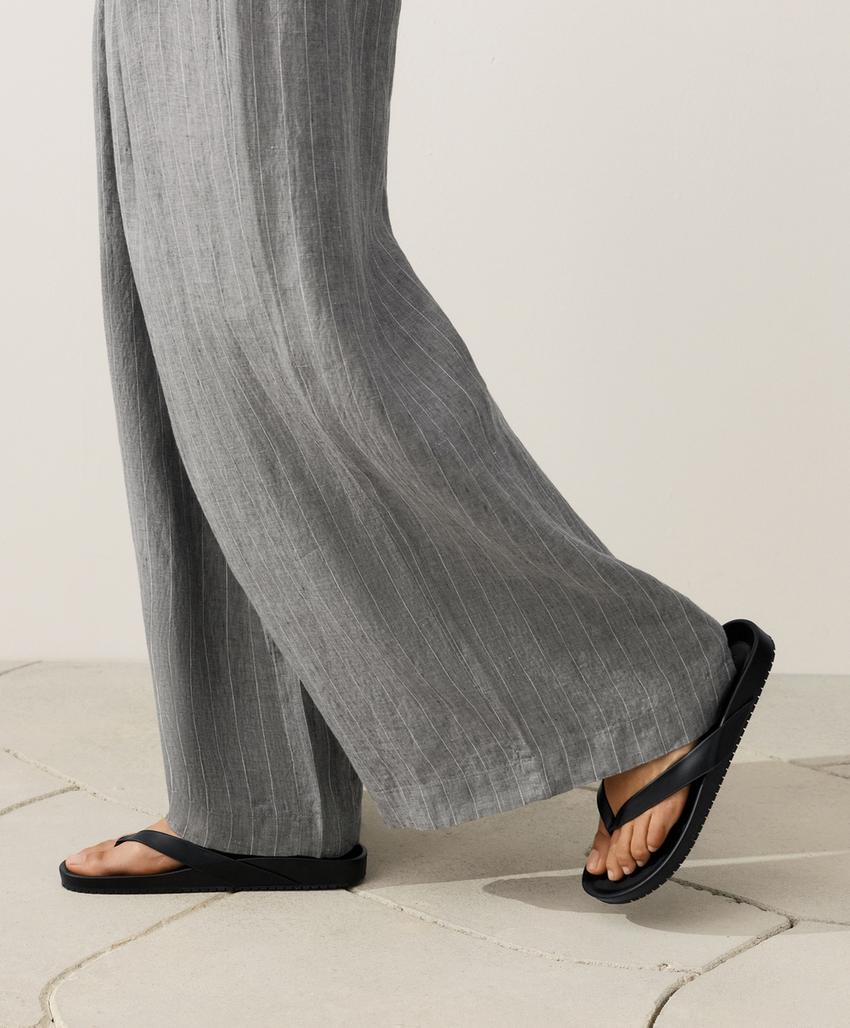 Брюки широкого кроя из 100%-го льна