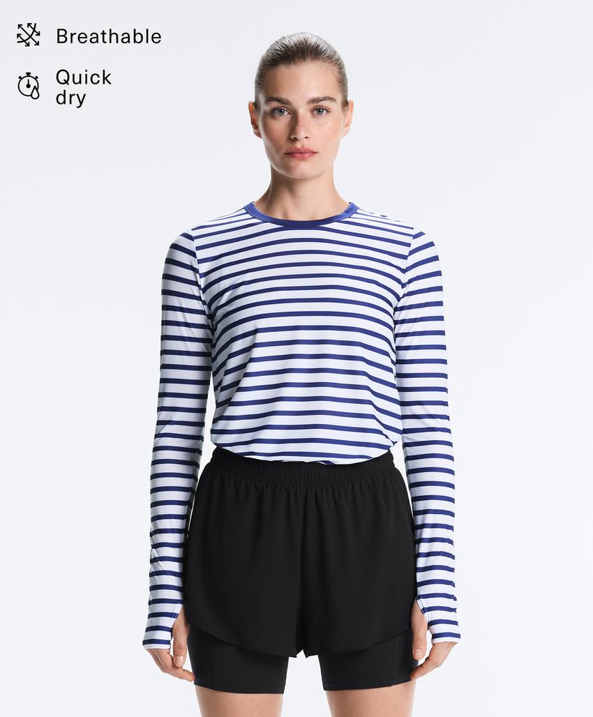 Лонгслив в полоску из высокотехнологичной ткани