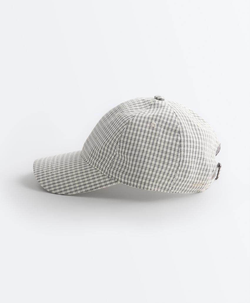 Кепка с принтом в клетку