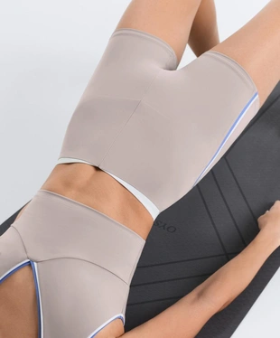 Облегающие шорты Compressive  10 см контрастных цветов- Заказать в России