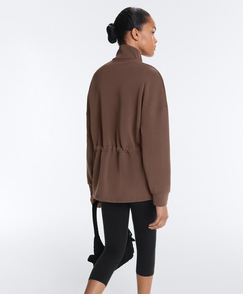 Длинная куртка в рубчик с модалом и воротником-стойкой