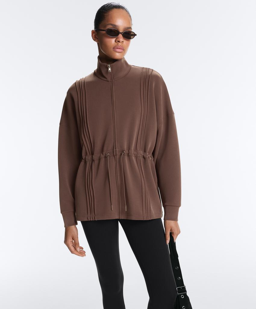 Длинная куртка в рубчик с модалом и воротником-стойкой