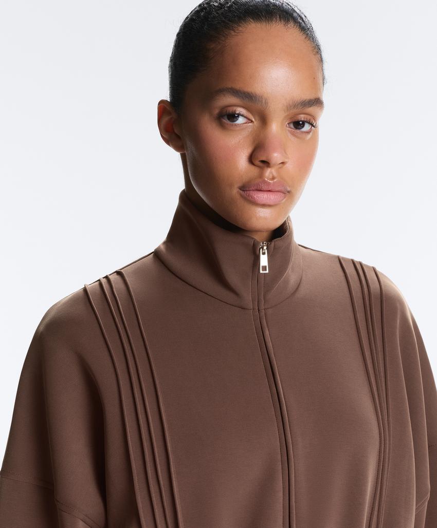 Длинная куртка в рубчик с модалом и воротником-стойкой