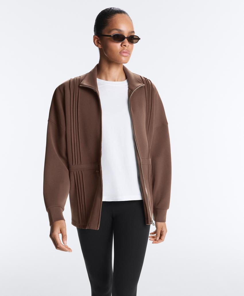 Длинная куртка в рубчик с модалом и воротником-стойкой