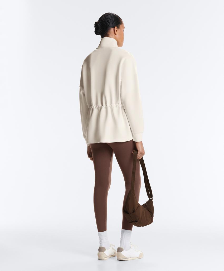 Длинная куртка в рубчик с модалом и воротником-стойкой