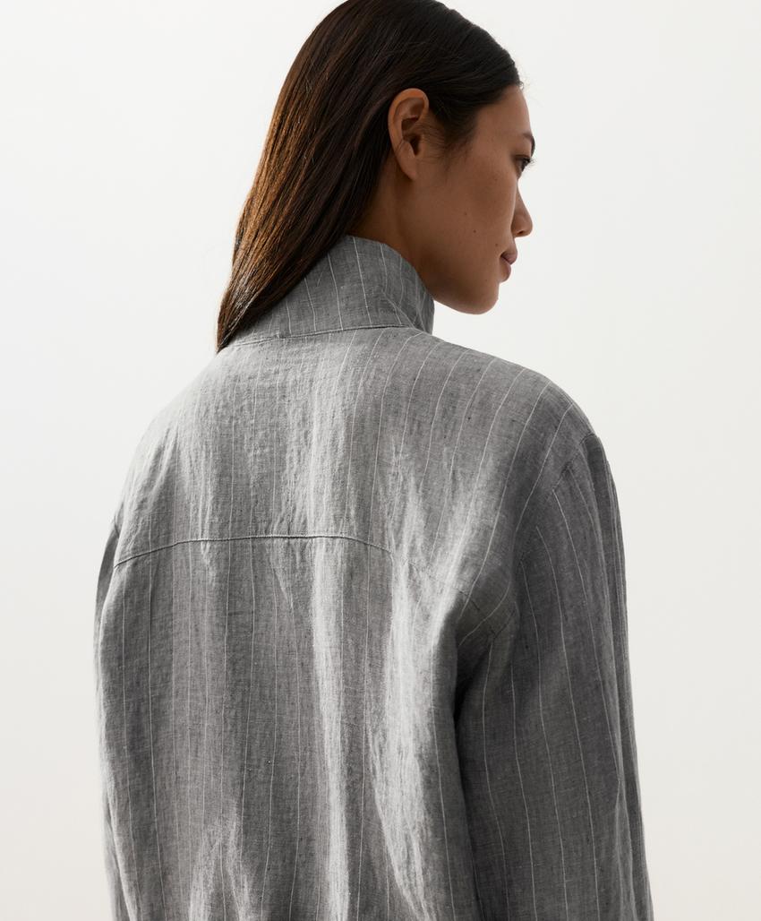 Куртка из 100%-го льна в тонкую полоску с высоким воротником