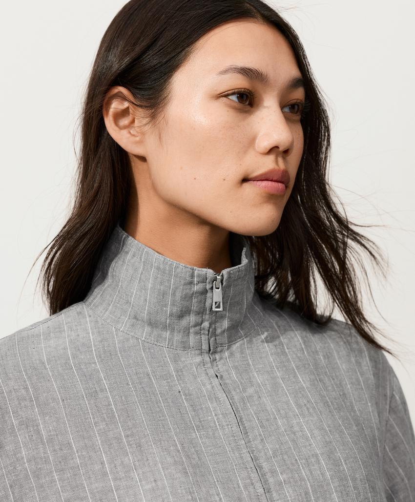 Куртка из 100%-го льна в тонкую полоску с высоким воротником