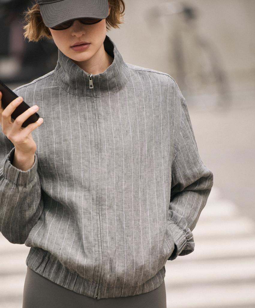 Куртка из 100%-го льна в тонкую полоску с высоким воротником