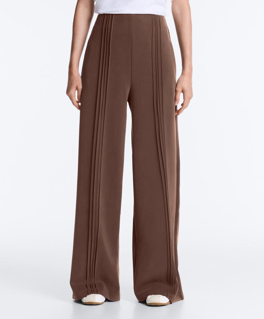 Прямые брюки с модалом и мягкими кантами