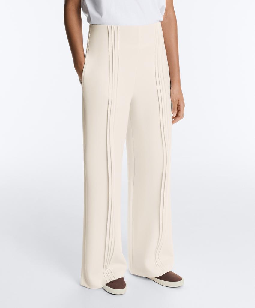 Прямые брюки с модалом и мягкими кантами