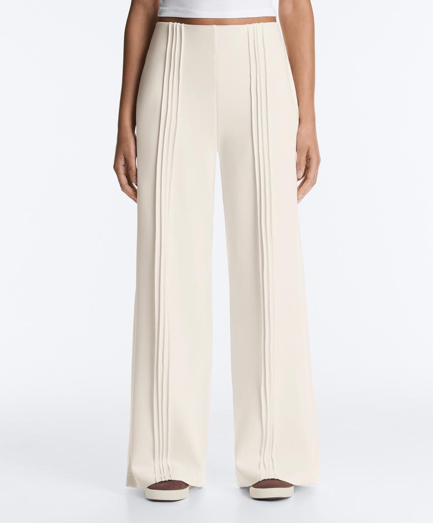 Прямые брюки с модалом и мягкими кантами