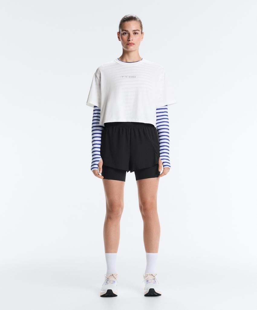 Укороченная футболка Boxy из смесового хлопка с надписью