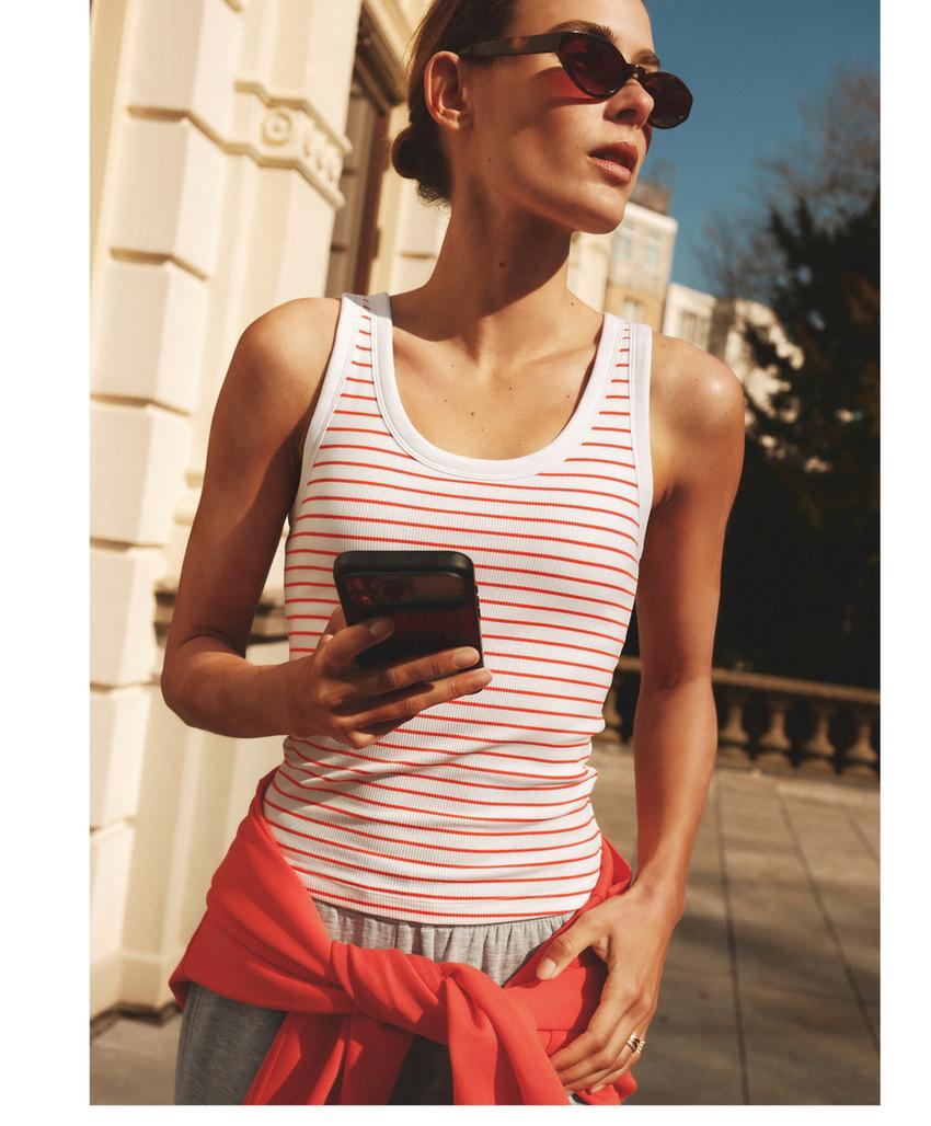 Удлиненный Майка - топ в рубчик с круглым вырезом из модала