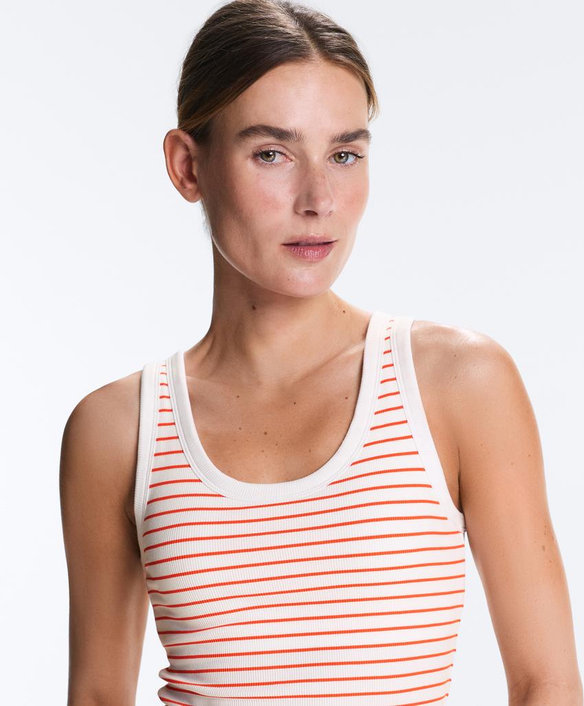 Удлиненный Майка - топ в рубчик с круглым вырезом из модала