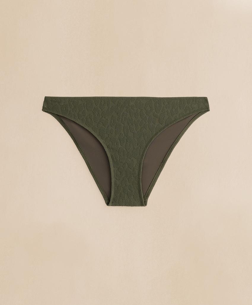 Классические плавки бикини с леопардовым принтом