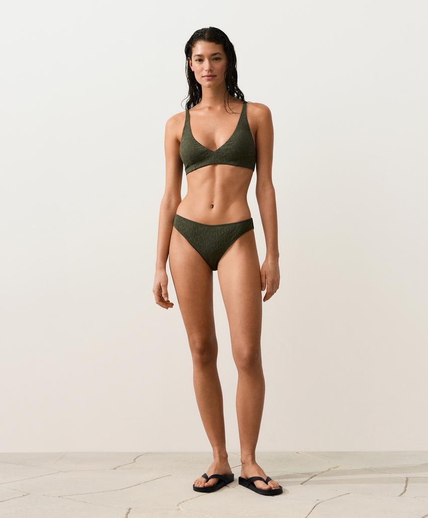 Классические плавки бикини с леопардовым принтом