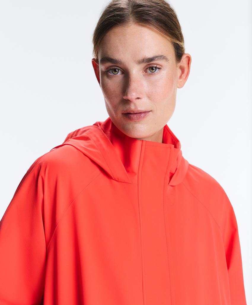 Очень легкая куртка, водонепроницаемость 10 000 мм