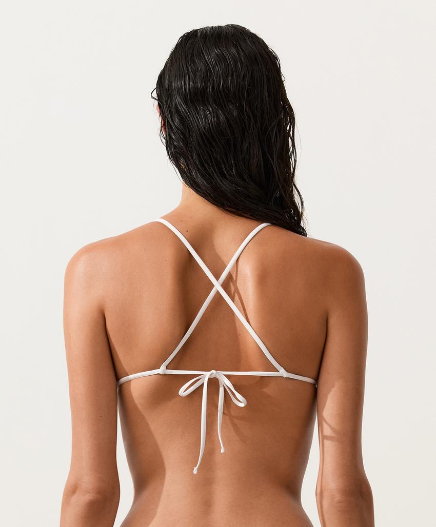 Топ бикини с треугольными чашками из вязаного полотна в полоску