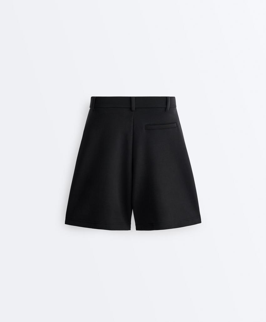 Бермуды с модалом и складками