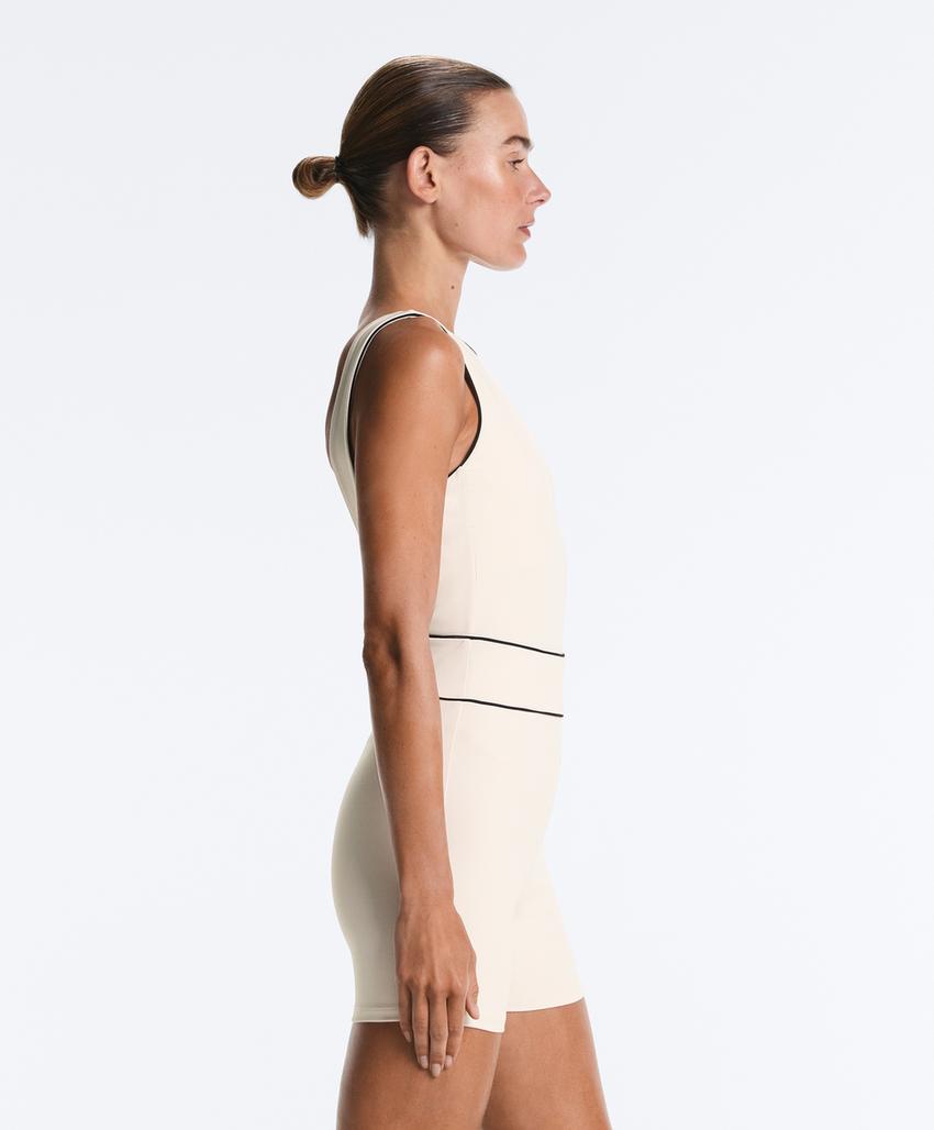 Короткий комбинезон Comfortlux Piping