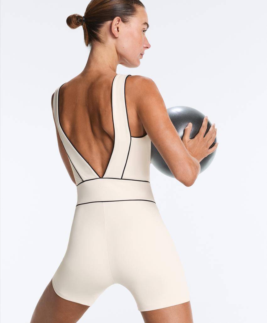 Короткий комбинезон Comfortlux Piping