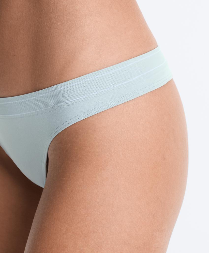 3 бесшовных трусов танга Soft touch с контрастными деталями