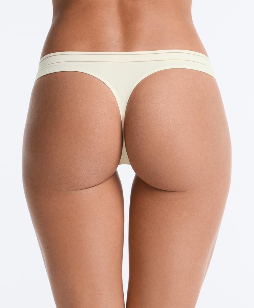 3 бесшовных трусов танга Soft touch с контрастными деталями
