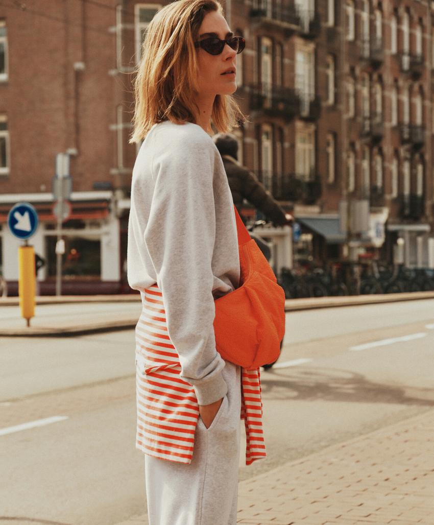 Mala a tiracolo acolchoada aos quadrados