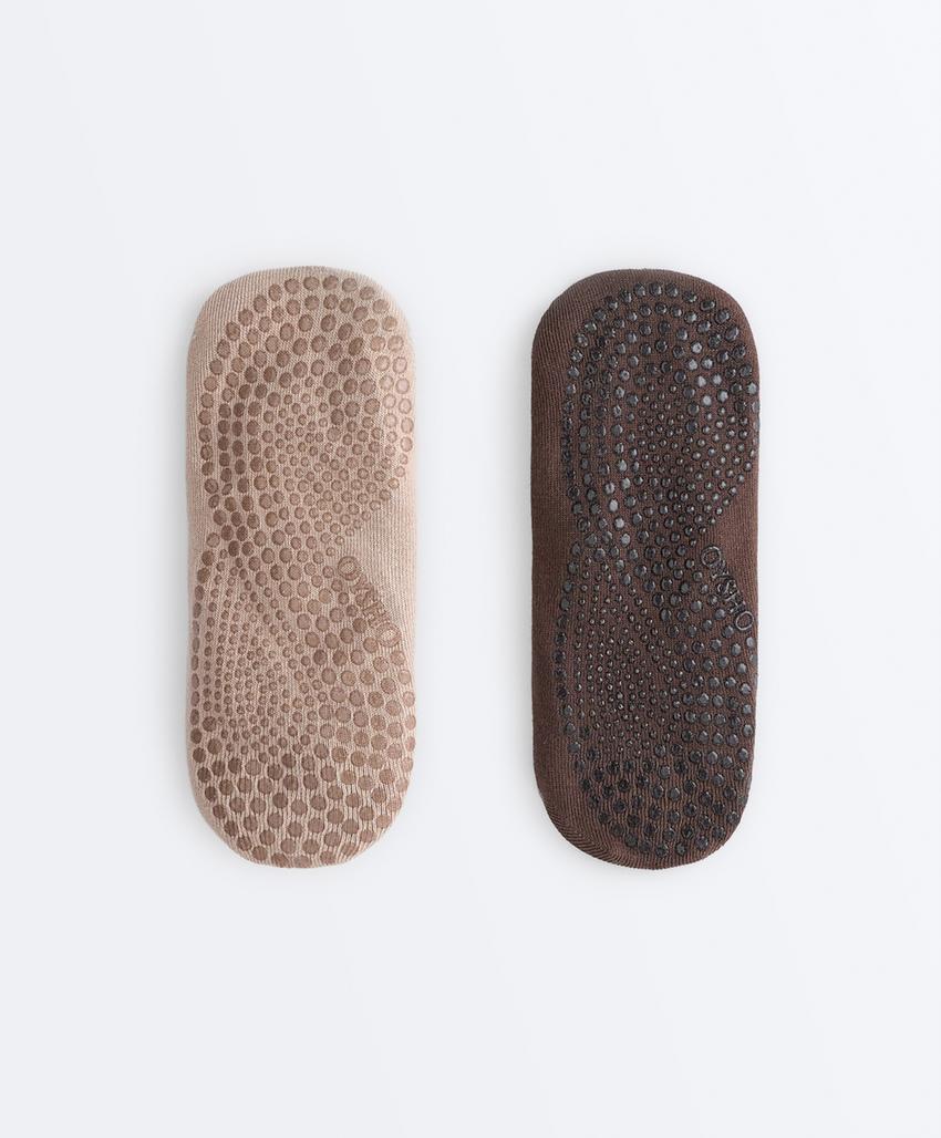 2 pairs of invisible cotton blend yoga and Pilates socks with crossover strap