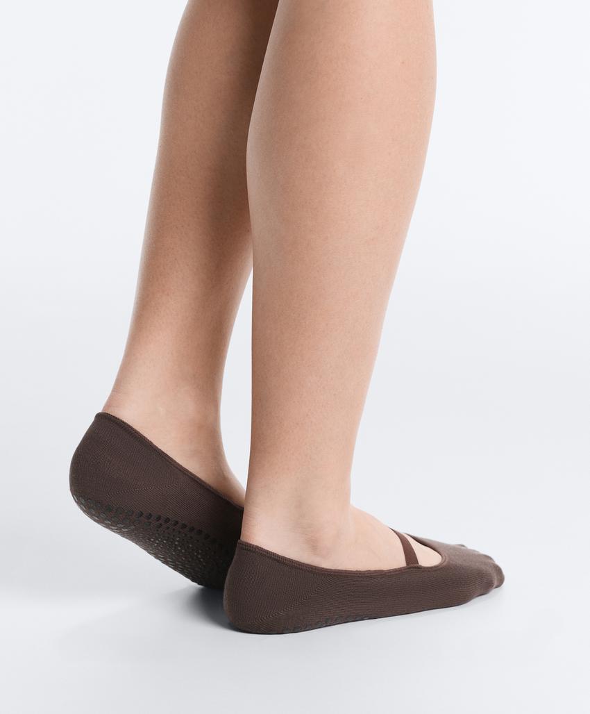 2 pairs of invisible cotton blend yoga and Pilates socks with crossover strap