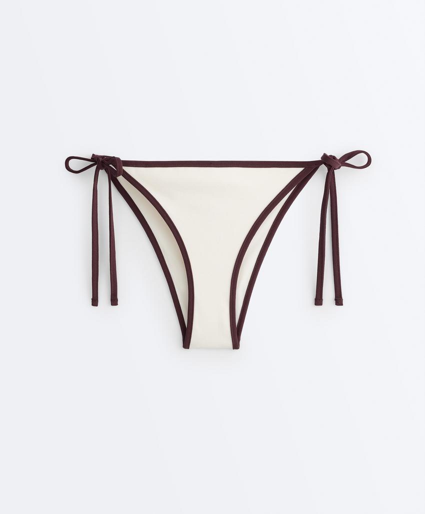 Полуоткрытые плавки бикини с контрастной окантовкой и завязками