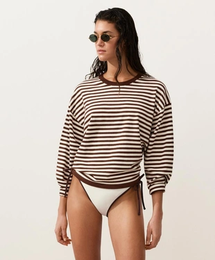 Полуоткрытые плавки бикини с контрастной окантовкой и завязками- Заказать в России