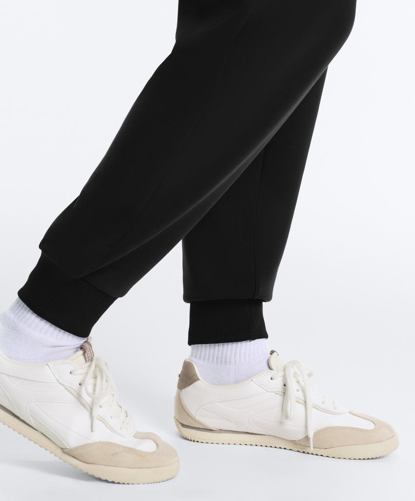 Зауженные брюки Jogger из мягкого модала в рубчик