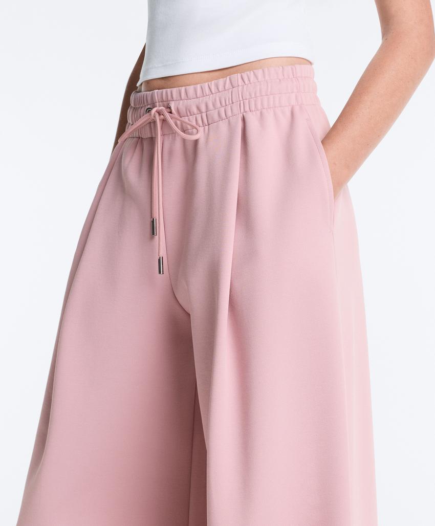 Прямые брюки из хлопка пике со складками